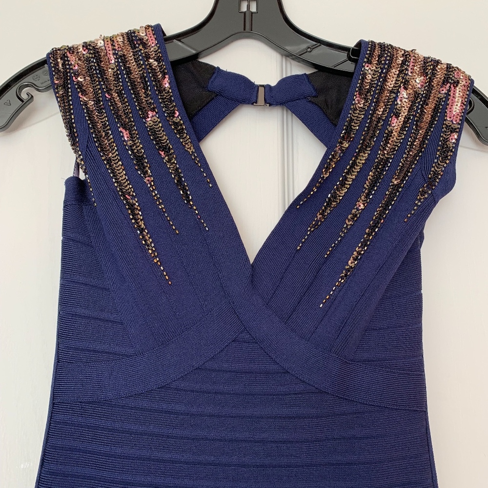 Dress - Picture 2 of 5